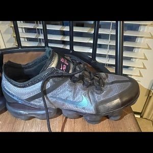 Nike Vapor Max Pink/blue/black Size 6.5